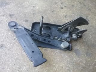 bontott VW PHAETON Motorháztető Biztonsági Kampó