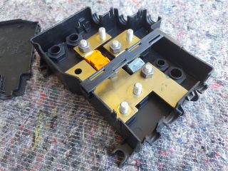 bontott VW PHAETON Pozitív Kábel Elosztó