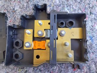 bontott VW PHAETON Pozitív Kábel Elosztó