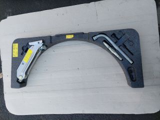 bontott VW PHAETON Szerszámkészlet