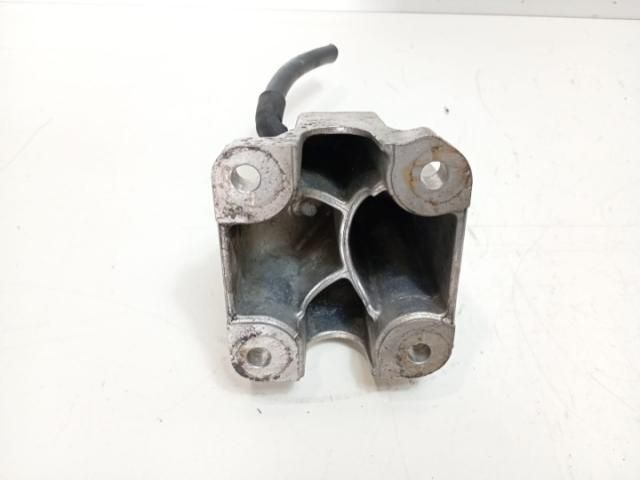 bontott VW PHAETON Tartó Bak