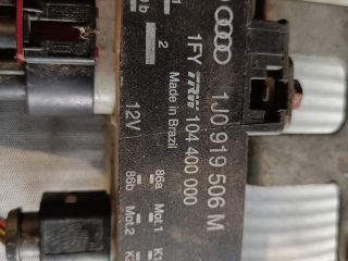 bontott VW POLO CLASSIC Hűtőventilátor Relé