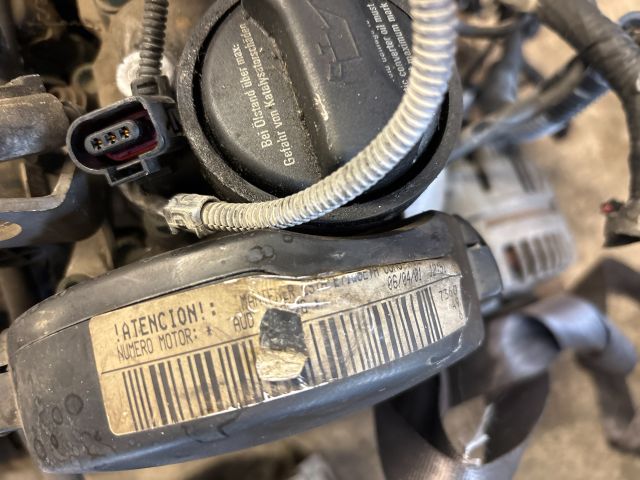 bontott VW POLO CLASSIC Motor (Fűzött blokk hengerfejjel)