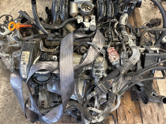 bontott VW POLO CLASSIC Motor (Fűzött blokk hengerfejjel)