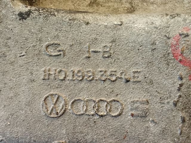 bontott VW POLO CLASSIC Motor Tartó Bak (Pozíciófüggetlen)