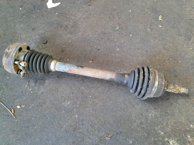 bontott VW POLO CLASSIC Bal Féltengely