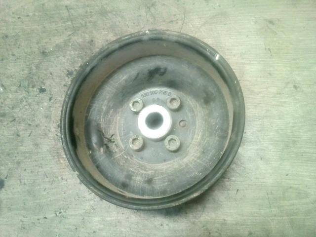 bontott VW POLO CLASSIC Főtengely Szíjtárcsa