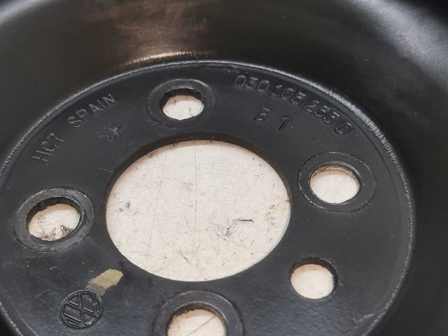 bontott VW POLO CLASSIC Főtengely Szíjtárcsa