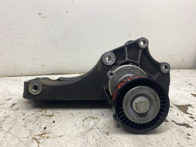 bontott VW POLO CLASSIC Generátor Tartó Bak