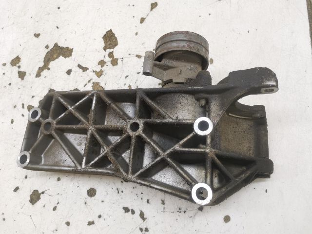 bontott VW POLO CLASSIC Generátor Tartó Bak