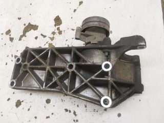 bontott VW POLO CLASSIC Generátor Tartó Bak