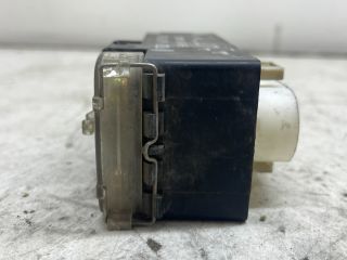 bontott VW POLO CLASSIC Hűtőventilátor Relé