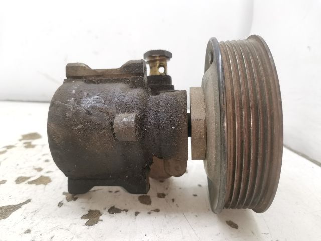 bontott VW POLO CLASSIC Kormányszervó Motor (Hidraulikus)