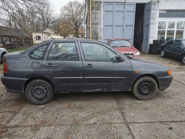 bontott VW POLO CLASSIC Légszűrő Ház