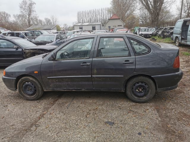 bontott VW POLO CLASSIC Légszűrő Ház