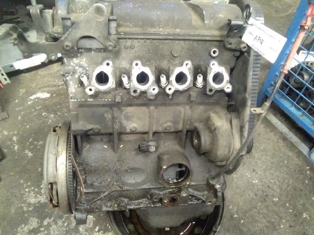 bontott VW POLO CLASSIC Motor (Fűzött blokk hengerfejjel)