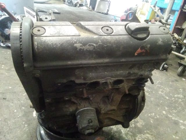 bontott VW POLO CLASSIC Motor (Fűzött blokk hengerfejjel)