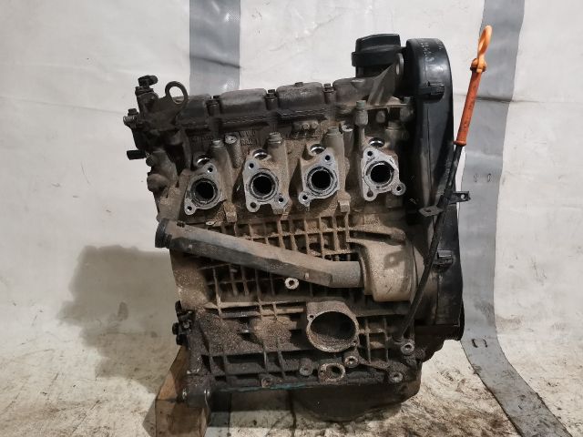 bontott VW POLO CLASSIC Motor (Fűzött blokk hengerfejjel)