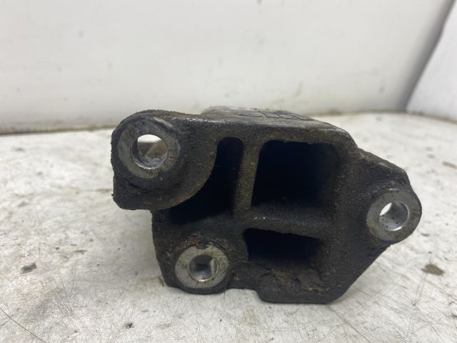 bontott VW POLO CLASSIC Motor Tartó Bak (Fém)