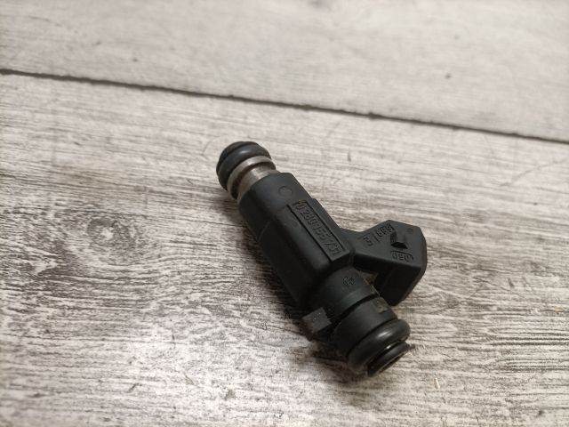 bontott VW POLO CLASSIC Porlasztó (1 db)