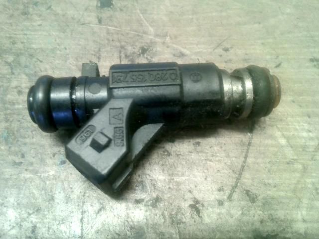 bontott VW POLO CLASSIC Porlasztó (1 db)