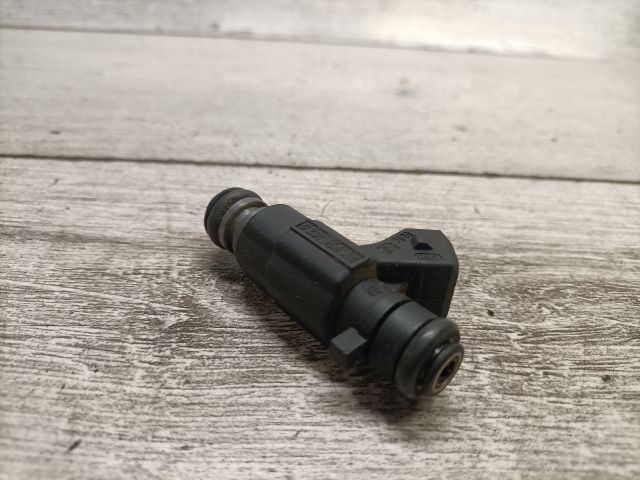 bontott VW POLO CLASSIC Porlasztó (1 db)