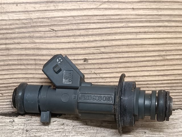 bontott VW POLO CLASSIC Porlasztó (1 db)