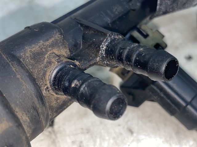 bontott VW POLO CLASSIC Porlasztó Sor / Híd