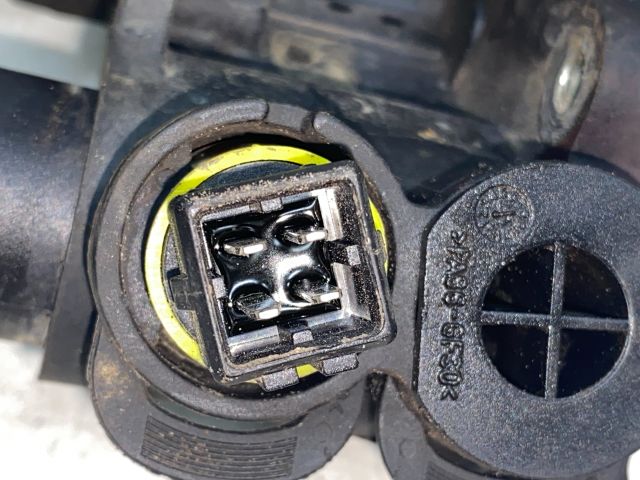 bontott VW POLO CLASSIC Termosztátház Csővel