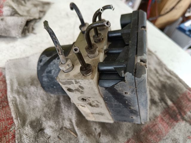 bontott VW POLO CLASSIC ABS Kocka