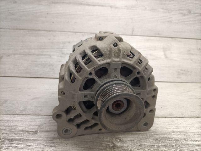 bontott VW POLO CLASSIC Generátor