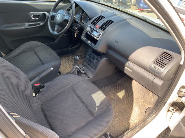 bontott VW POLO CLASSIC Jobb első Csonkállvány Kerékaggyal