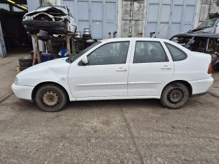 bontott VW POLO CLASSIC Motor (Fűzött blokk hengerfejjel)