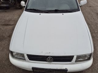 bontott VW POLO CLASSIC Motor (Fűzött blokk hengerfejjel)