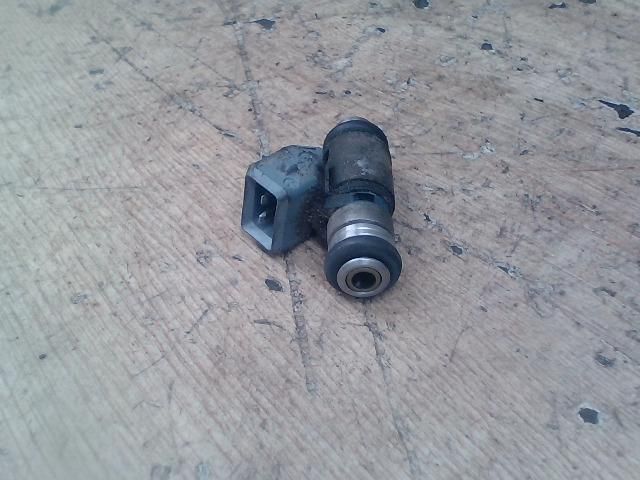 bontott VW POLO CLASSIC Porlasztó (1 db)