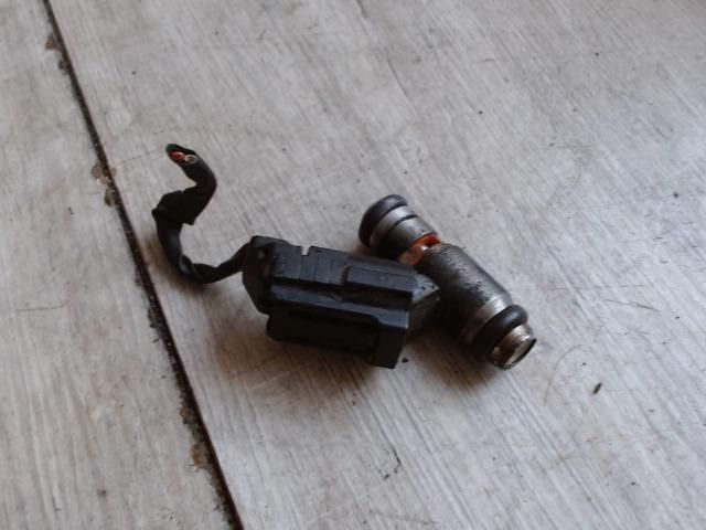 bontott VW POLO CLASSIC Porlasztó (1 db)