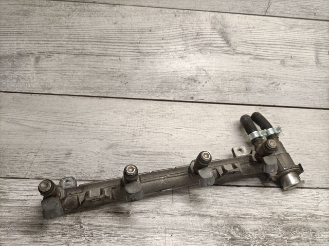 bontott VW POLO CLASSIC Porlasztó Sor / Híd