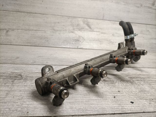 bontott VW POLO CLASSIC Porlasztó Sor / Híd