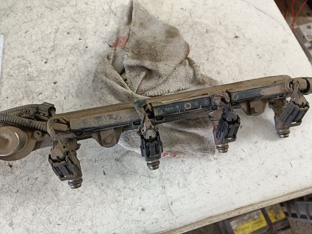 bontott VW POLO CLASSIC Porlasztó Sor / Híd