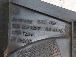 bontott VW POLO CLASSIC Alsó Vezérlés Burkolat