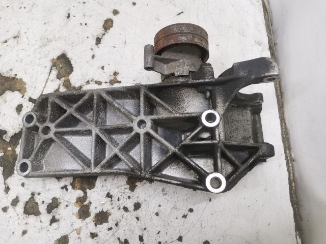 bontott VW POLO CLASSIC Generátor Tartó Bak