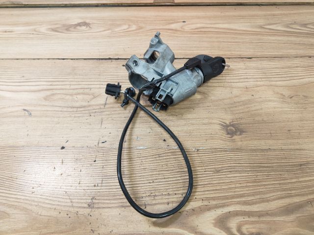 bontott VW POLO CLASSIC Gyújtáskapcsoló