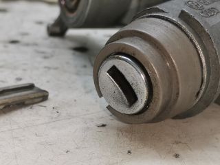 bontott VW POLO CLASSIC Gyújtáskapcsoló