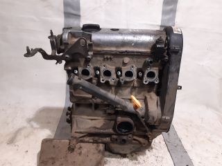 bontott VW POLO CLASSIC Motor (Fűzött blokk hengerfejjel)