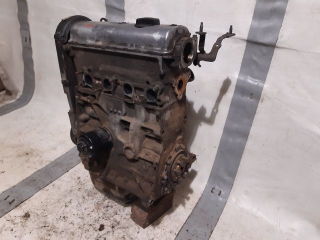 bontott VW POLO CLASSIC Motor (Fűzött blokk hengerfejjel)