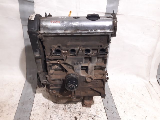 bontott VW POLO CLASSIC Motor (Fűzött blokk hengerfejjel)