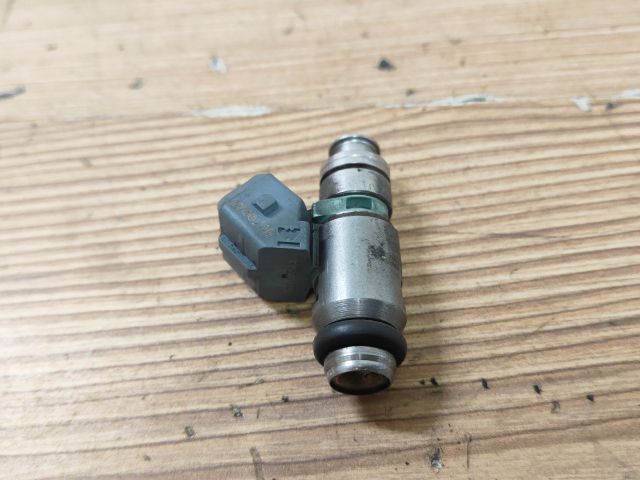 bontott VW POLO CLASSIC Porlasztó (1 db)