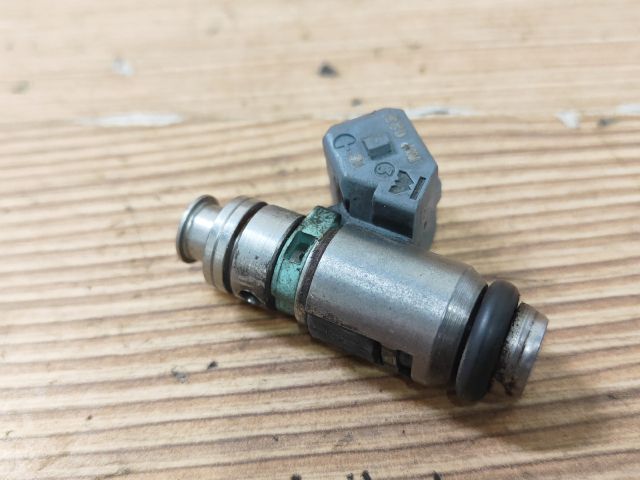 bontott VW POLO CLASSIC Porlasztó (1 db)