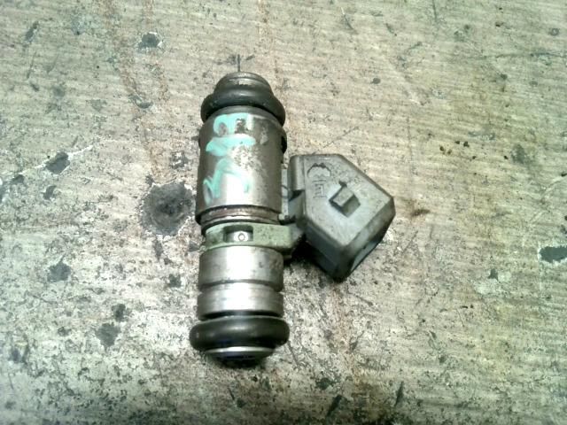 bontott VW POLO CLASSIC Porlasztó (1 db)