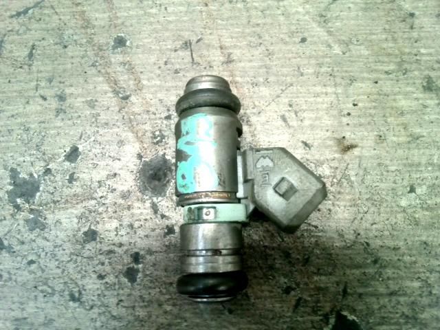 bontott VW POLO CLASSIC Porlasztó (1 db)